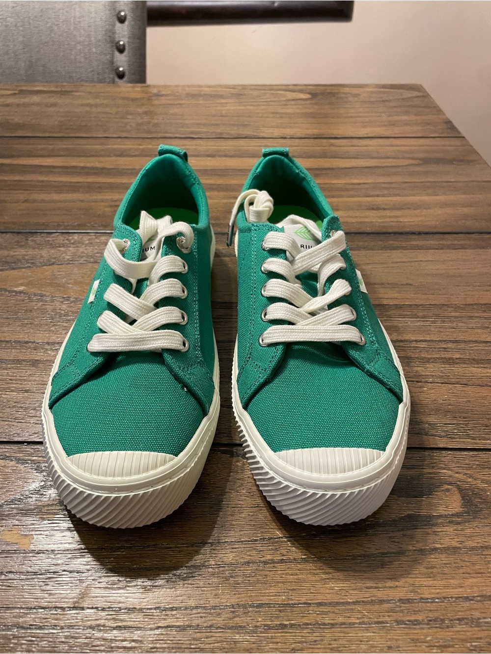 Cariuma Unisex Kelly Green OCA Low Canvas Casual Sneaker Women’s Size 9 NIB - Picture 4 of 12